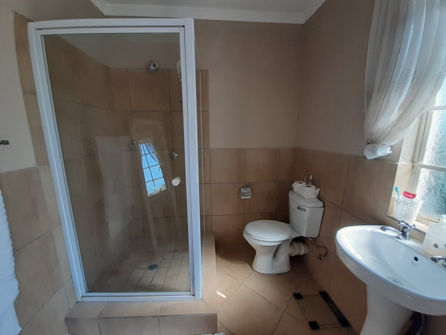 To Let  Bedroom Property for Rent in Van Der Hoff Park North West